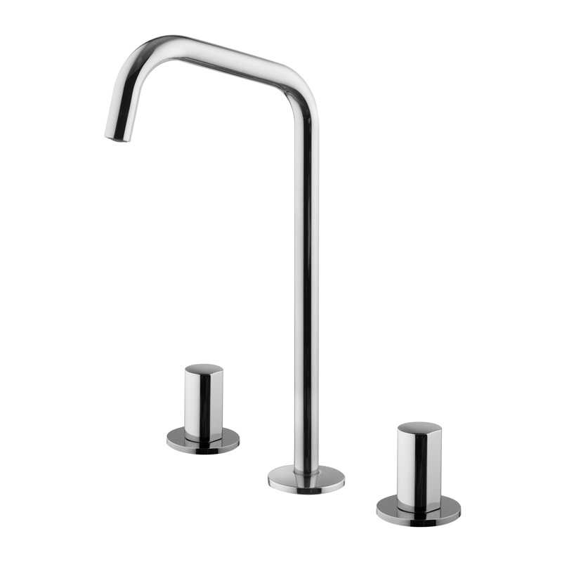 Tre fori lavabo con canna girevole