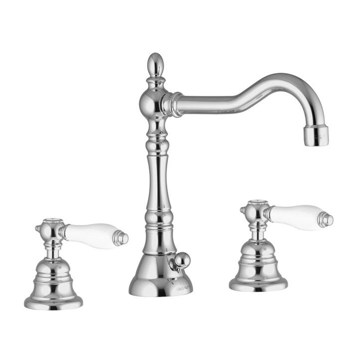 Tre fori lavabo con canna girevole